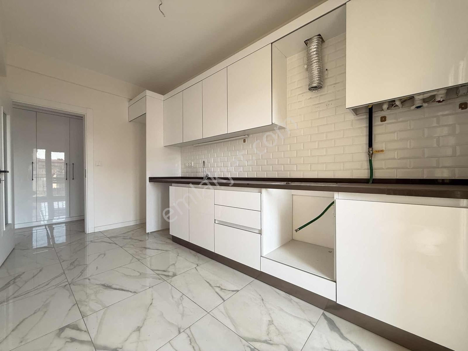 Focus Emlak'tan Pendik Çamçeşme Site İçersinde Satılık 2+1 Daire — fotoğraf 13