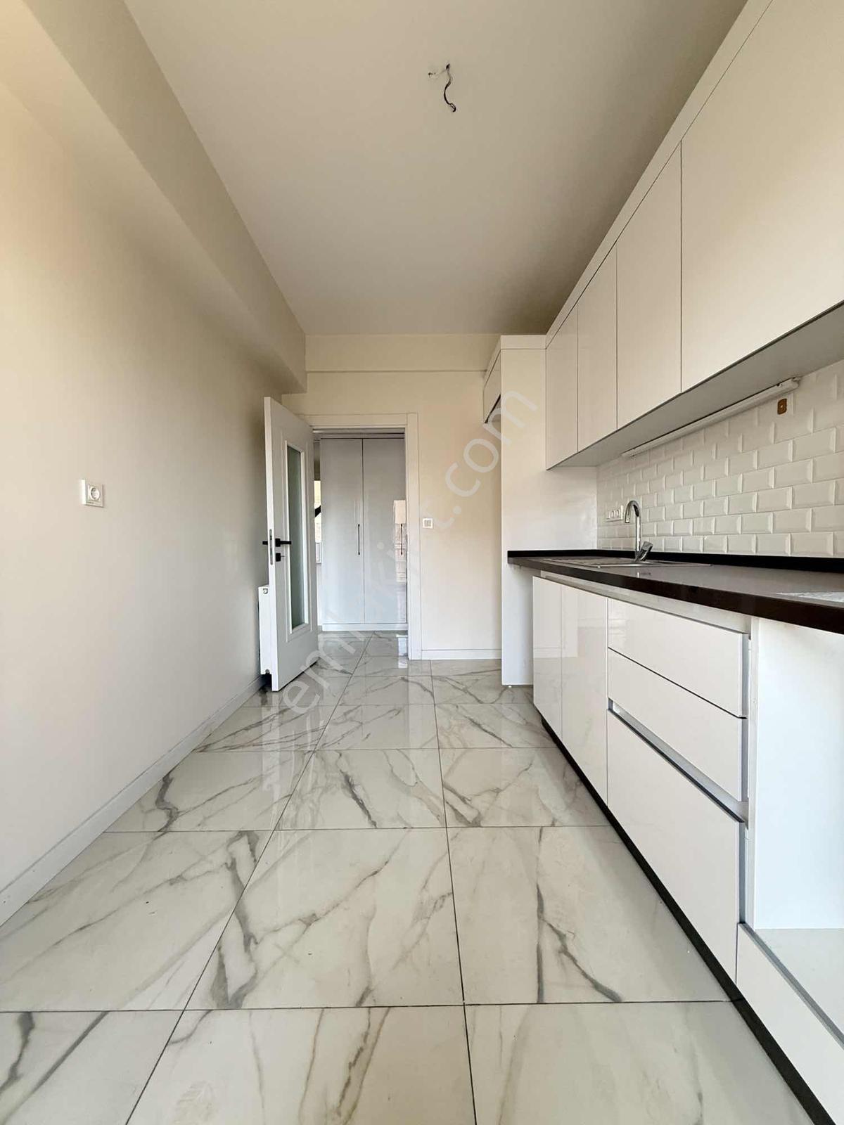 Focus Emlak'tan Pendik Çamçeşme Site İçersinde Satılık 2+1 Daire — fotoğraf 14