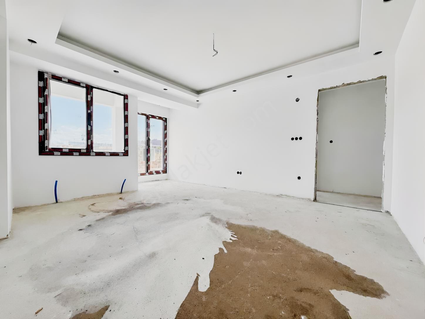 Çamlık Ulubatlı Yakın Panjurlu,köşe Bina,2+1,75m2,fırsat Daire — fotoğraf 2