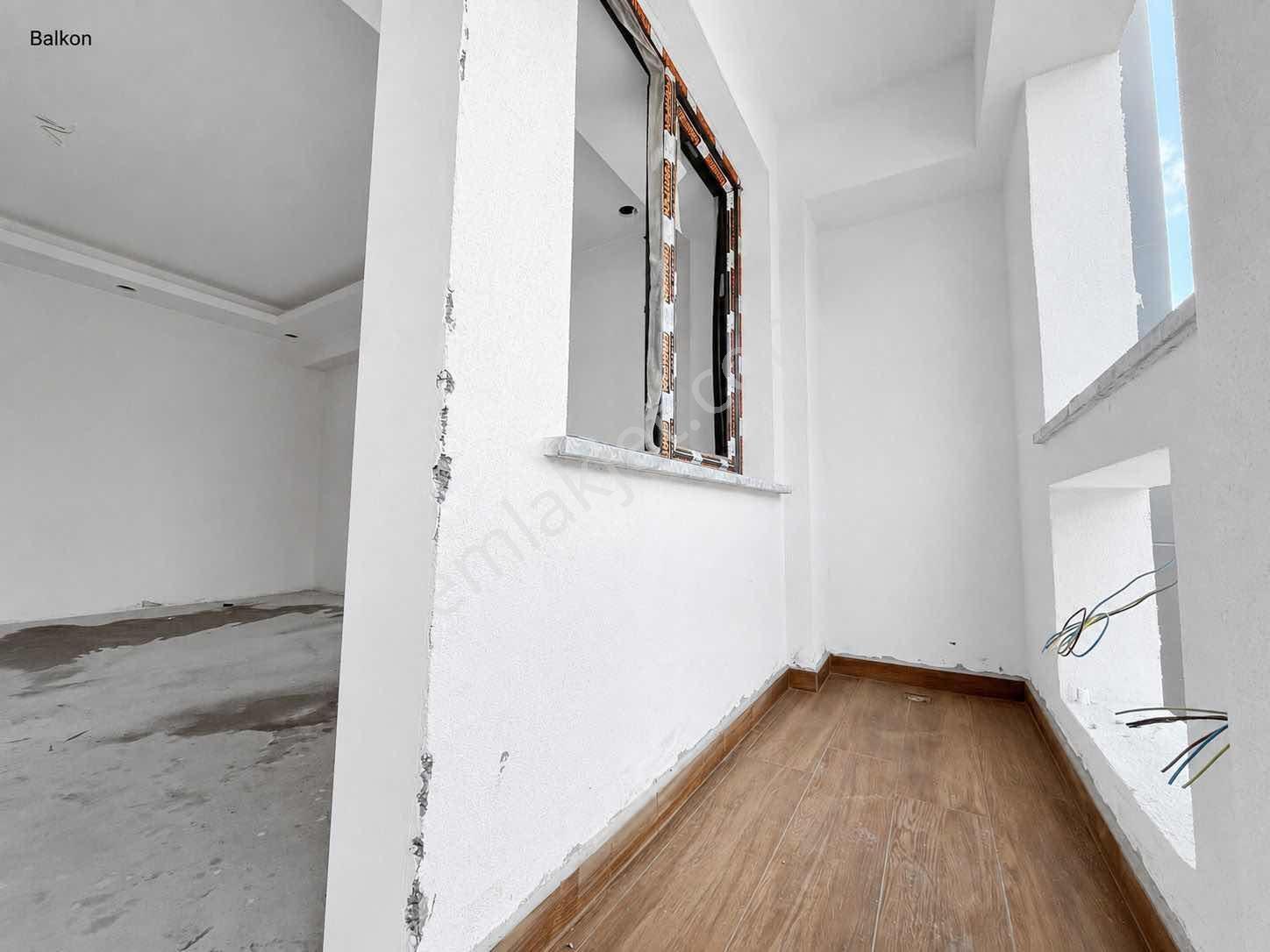 Çamlık Ulubatlı Yakın Panjurlu,köşe Bina,2+1,75m2,fırsat Daire — fotoğraf 5