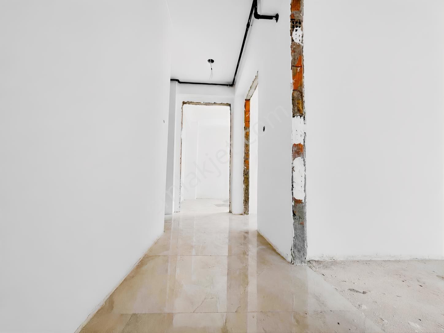 Çamlık Ulubatlı Yakın Panjurlu,köşe Bina,2+1,75m2,fırsat Daire — fotoğraf 7