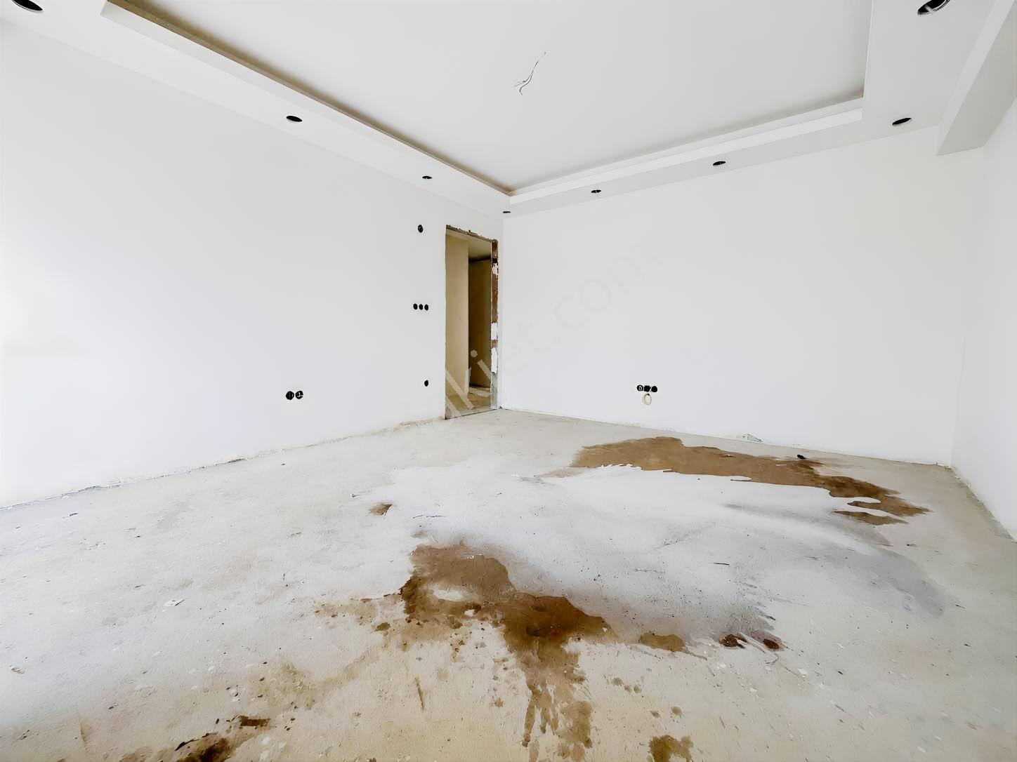 Çamlık Ulubatlı Yakın Panjurlu,köşe Bina,2+1,75m2,fırsat Daire — fotoğraf 10