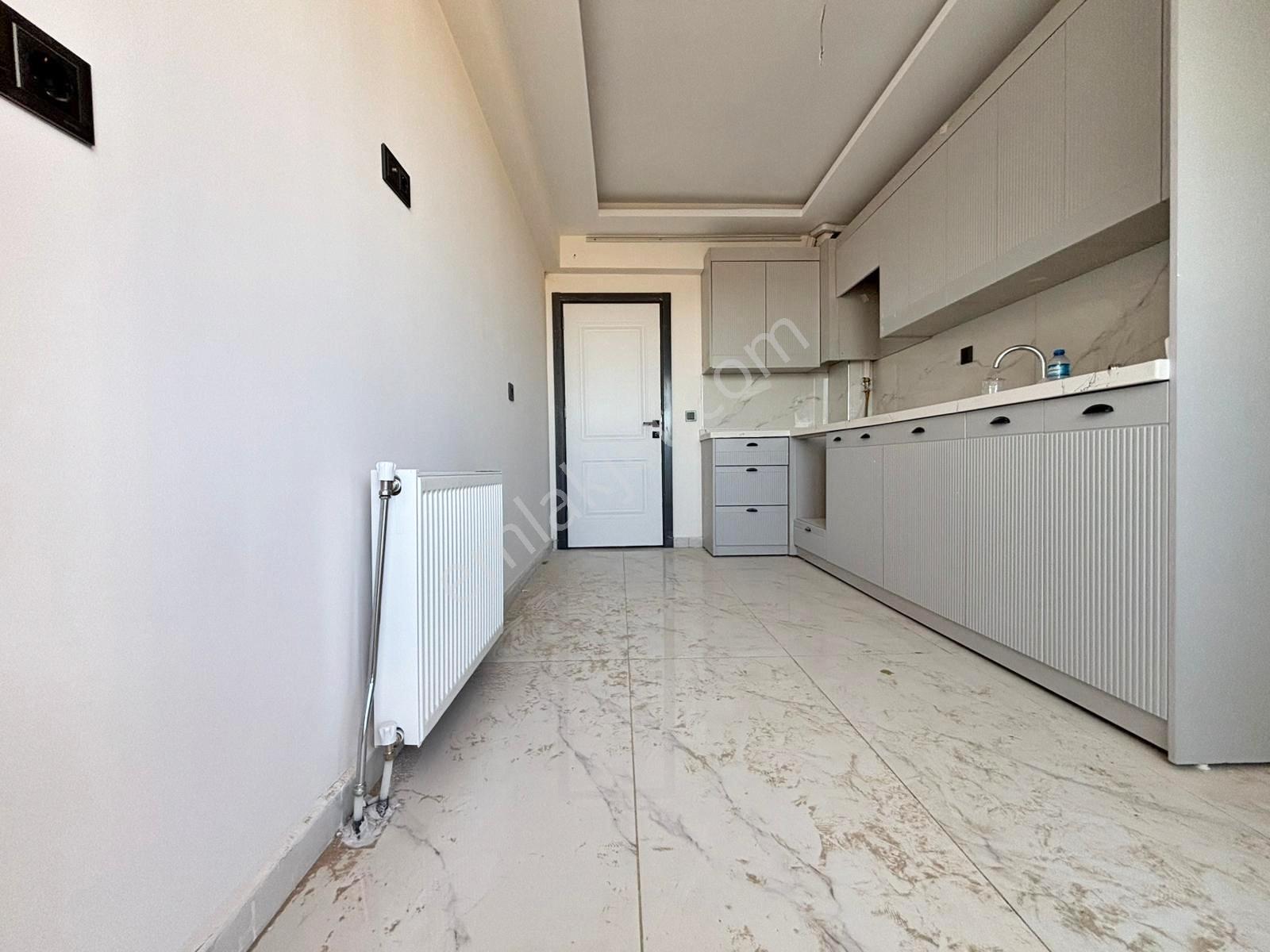 Yuvam'dan Ayın Fırsatı Site İcerisinde Acill Satılık 2+1 Daire — fotoğraf 3