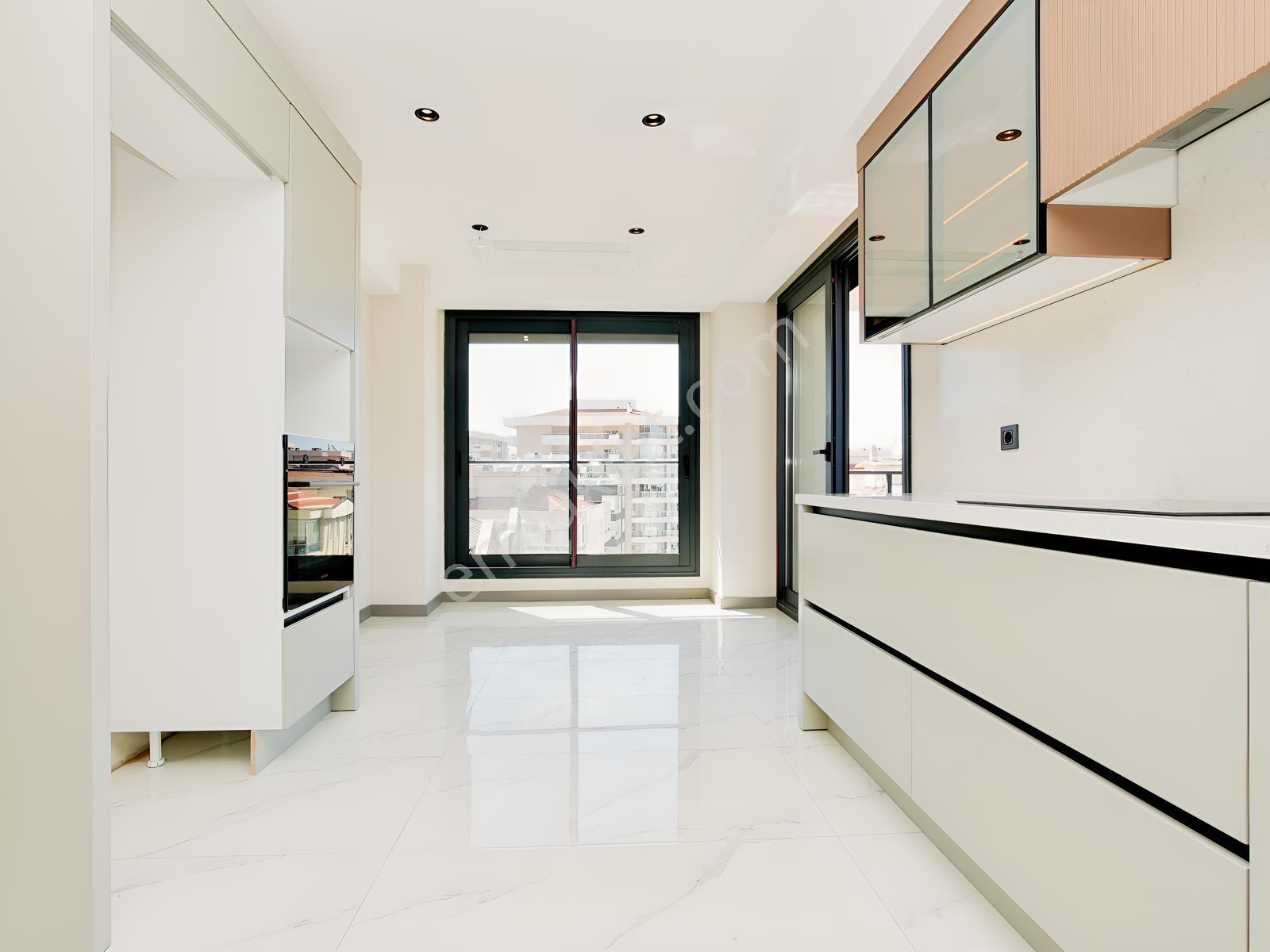 Takev Koleji Yanı | Deniz Manzaralı | Sıfır 4+1 Dubleks | 220 M2 — fotoğraf 5