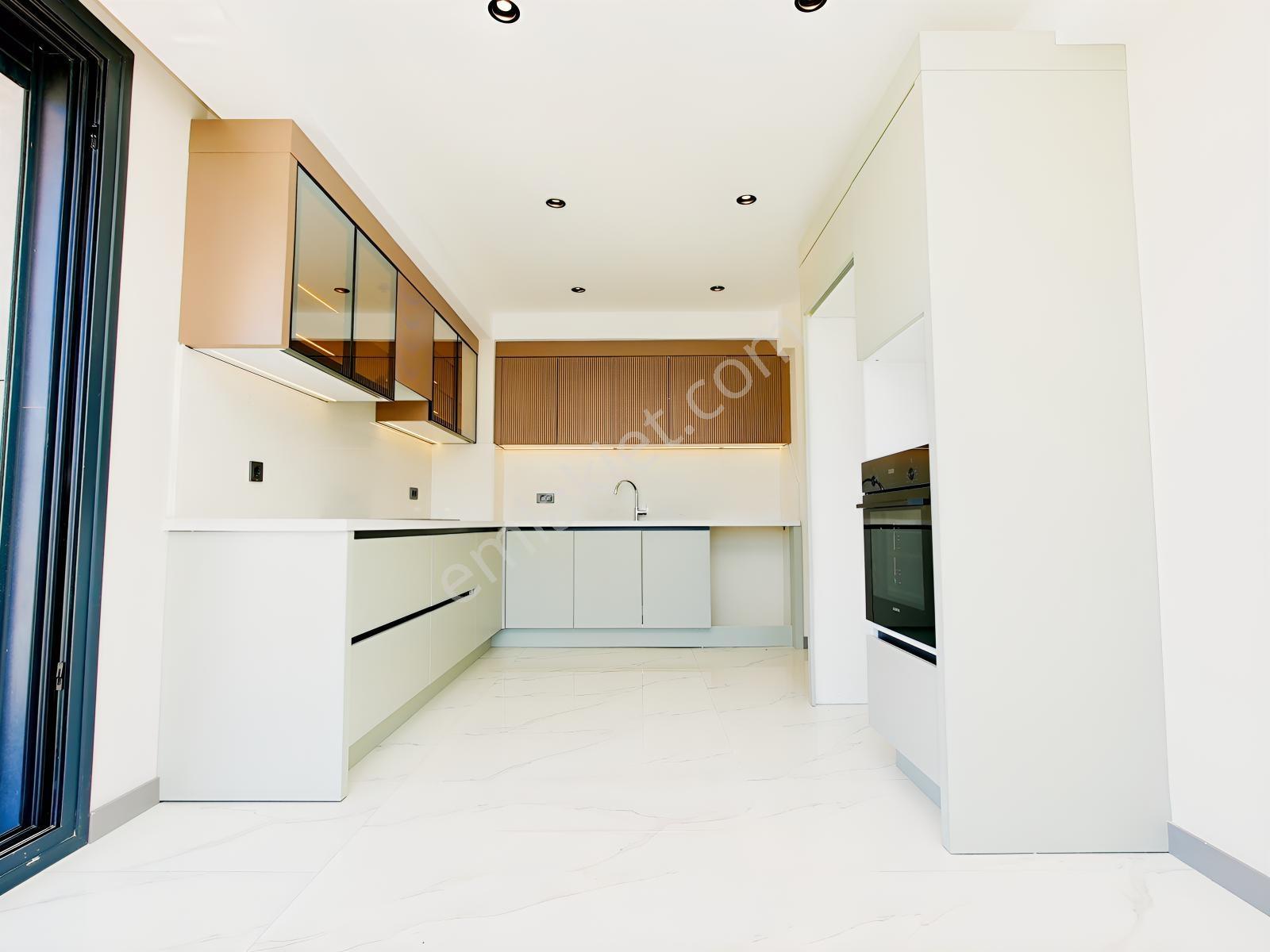 Takev Koleji Yanı | Deniz Manzaralı | Sıfır 4+1 Dubleks | 220 M2 — fotoğraf 7