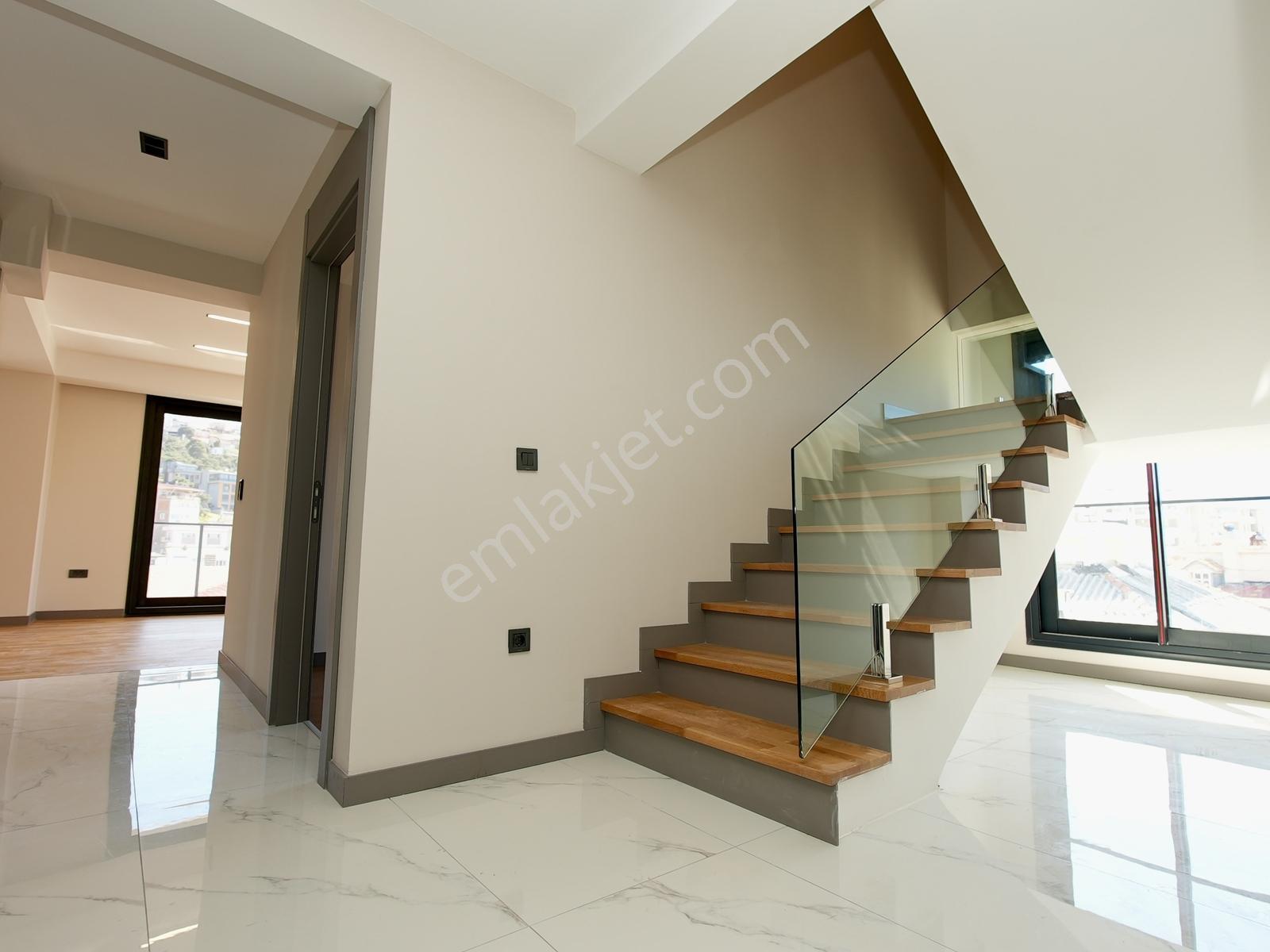 Takev Koleji Yanı | Deniz Manzaralı | Sıfır 4+1 Dubleks | 220 M2 — fotoğraf 8