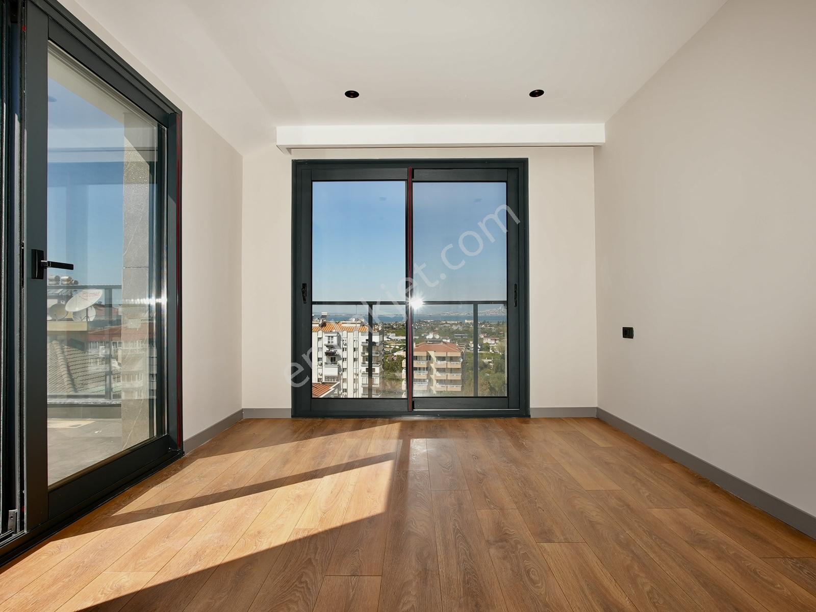 Takev Koleji Yanı | Deniz Manzaralı | Sıfır 4+1 Dubleks | 220 M2 — fotoğraf 12