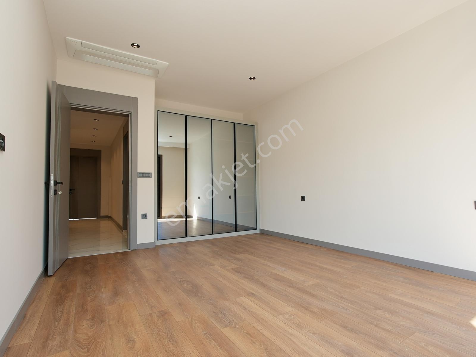 Takev Koleji Yanı | Deniz Manzaralı | Sıfır 4+1 Dubleks | 220 M2 — fotoğraf 15
