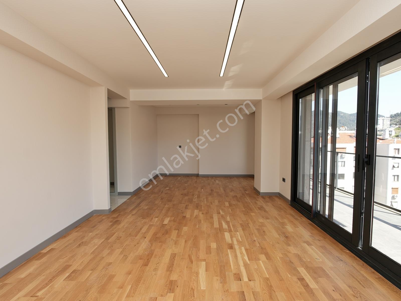Takev Koleji Yanı | Deniz Manzaralı | Sıfır 4+1 Dubleks | 220 M2 — fotoğraf 22
