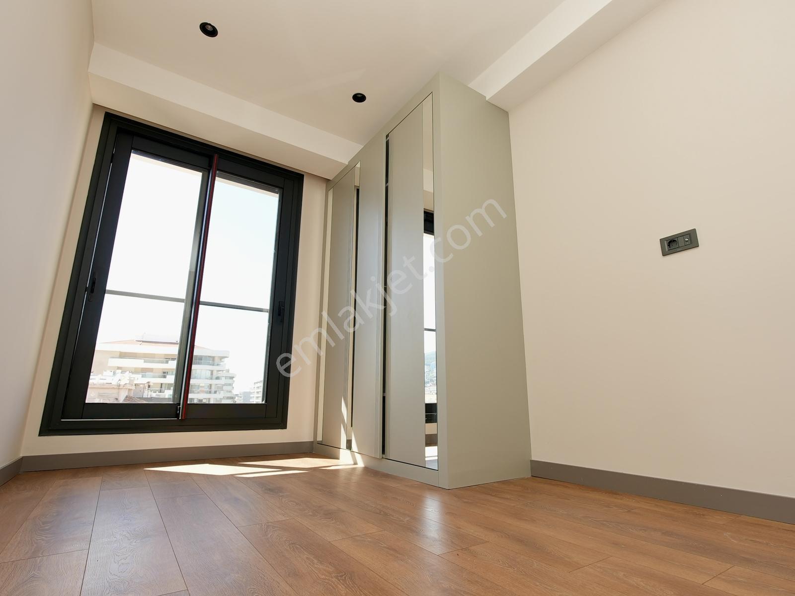 Takev Koleji Yanı | Deniz Manzaralı | Sıfır 4+1 Dubleks | 220 M2 — fotoğraf 23