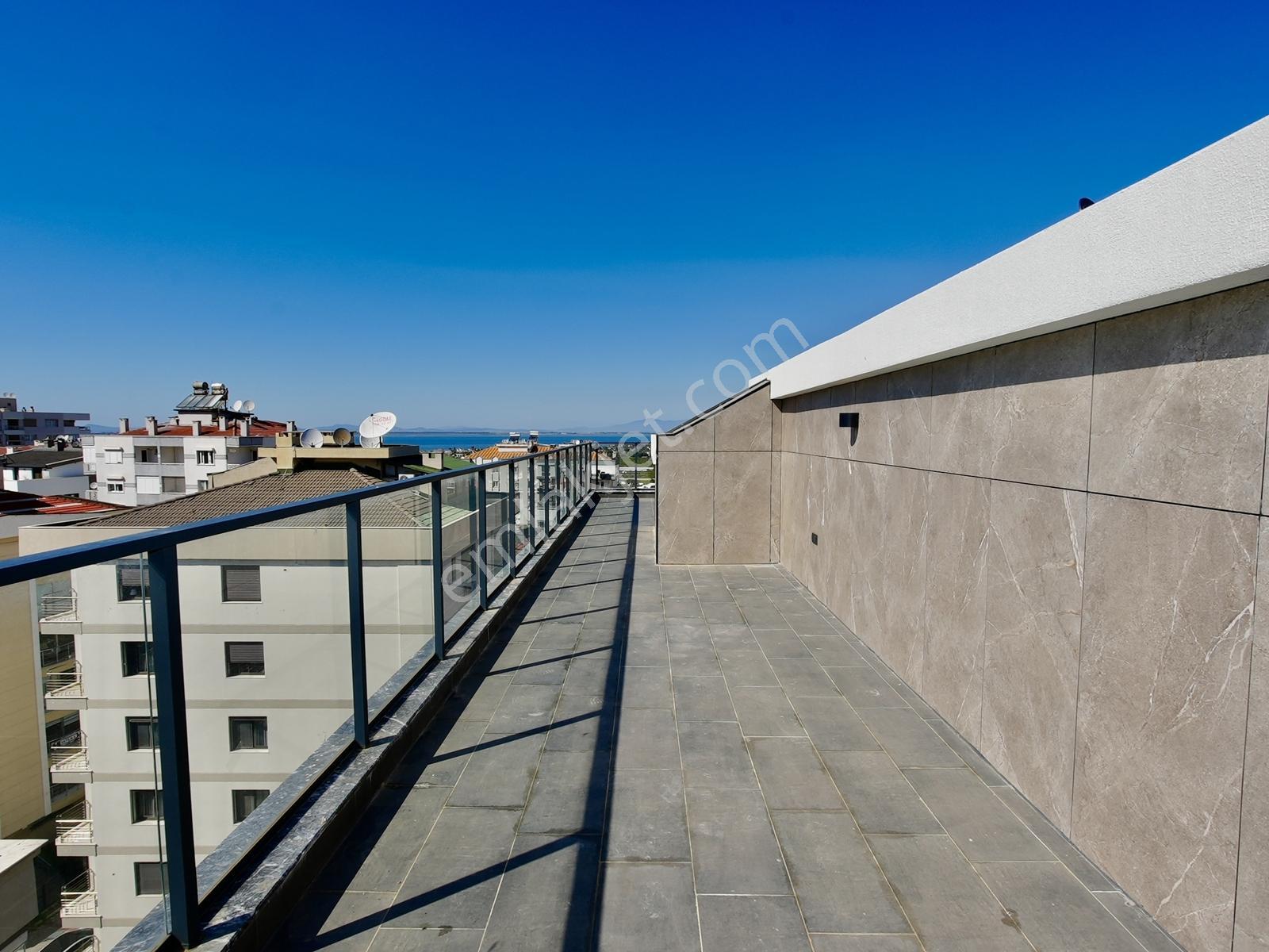 Takev Koleji Yanı | Deniz Manzaralı | Sıfır 4+1 Dubleks | 220 M2 — fotoğraf 25