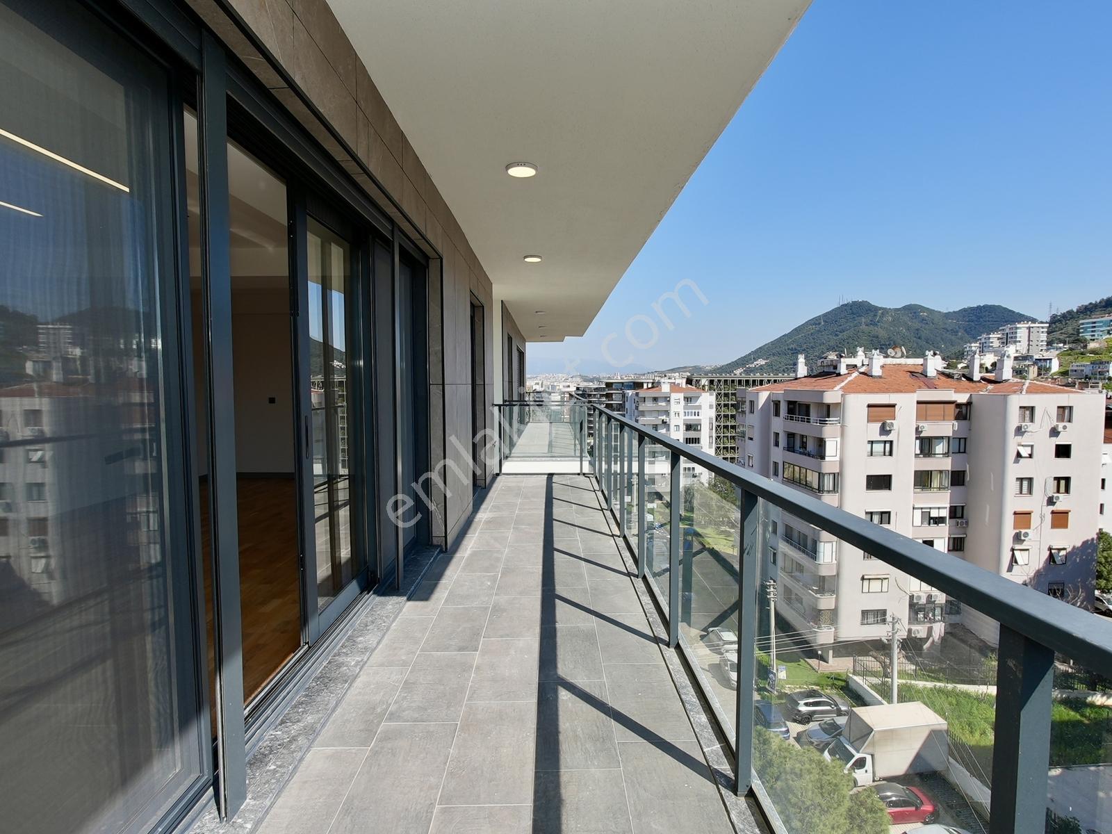 Takev Koleji Yanı | Deniz Manzaralı | Sıfır 4+1 Dubleks | 220 M2 — fotoğraf 26