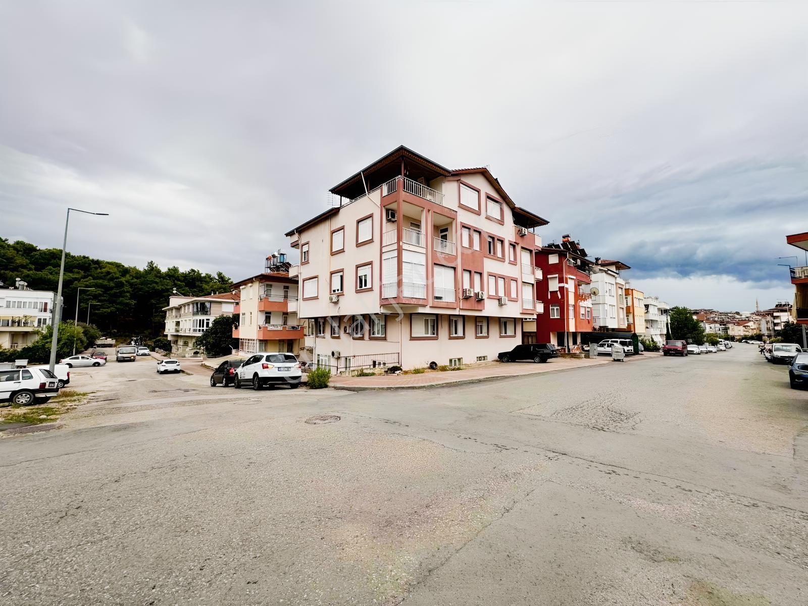 Kavaklı 240 M² 4+1 Dubleks 23 M² Teras Köşe Parsel Önü Açık — fotoğraf 2