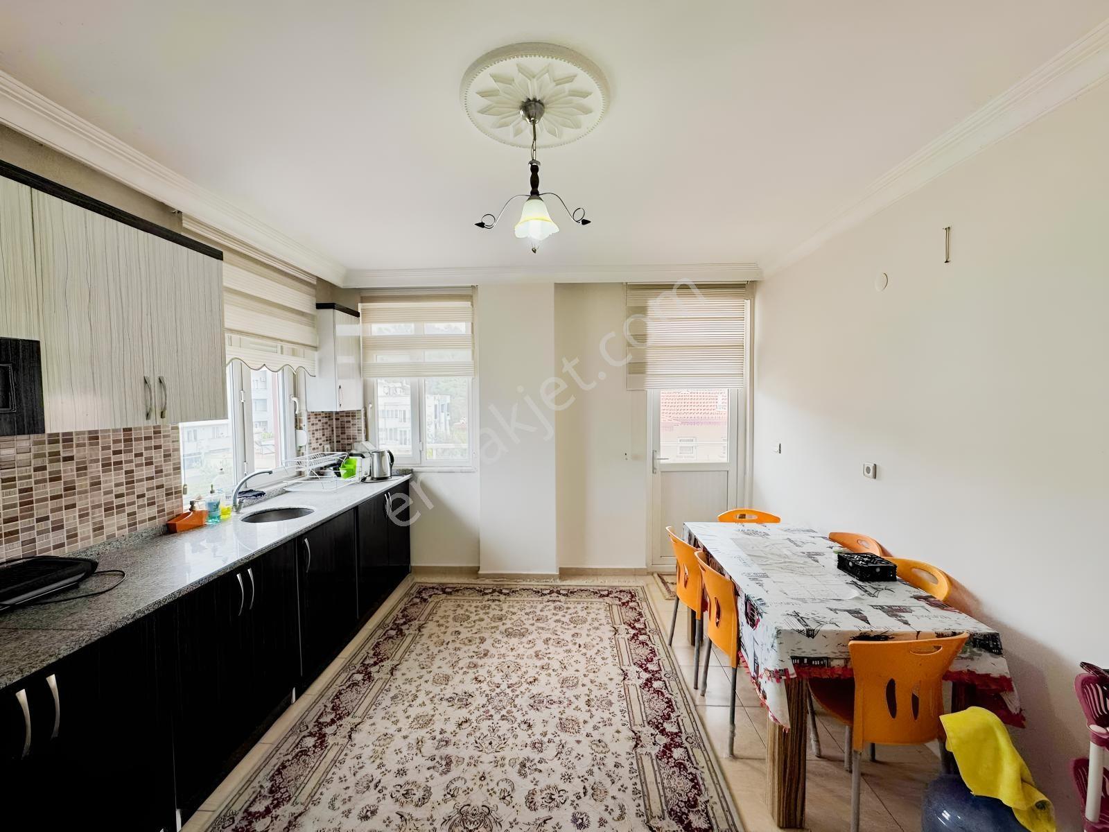 Kavaklı 240 M² 4+1 Dubleks 23 M² Teras Köşe Parsel Önü Açık — fotoğraf 6