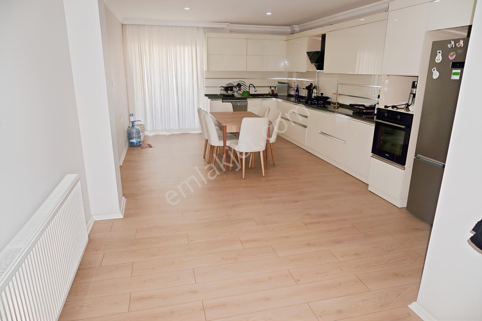 Küçükçiğli Satılık 4+1 Net 200m2 Doğalgaz+teras Balkonlu(serkan) — fotoğraf 3