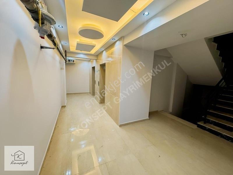Konsept'den Metro Karşısı Balkonlu Sıfır Eşyalı Satılık 1+1 — fotoğraf 4