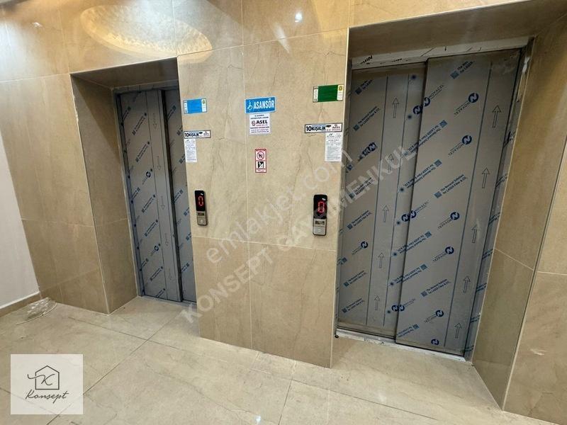 Konsept'den Metro Karşısı Balkonlu Sıfır Eşyalı Satılık 1+1 — fotoğraf 6