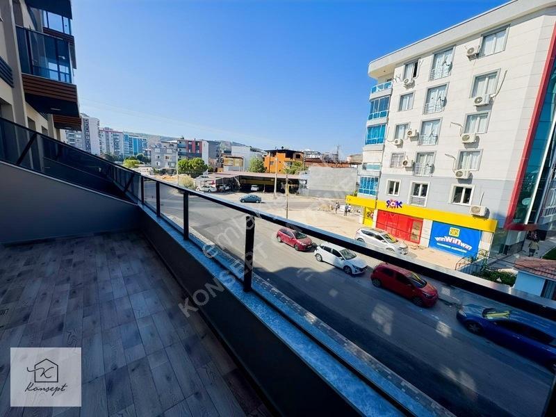 Konsept'den Metro Karşısı Balkonlu Sıfır Eşyalı Satılık 1+1 — fotoğraf 22
