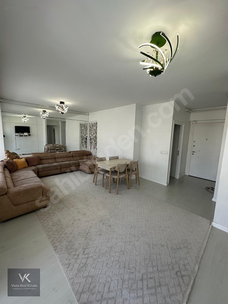 Bahçeşehir Dumankaya Modern Eşyalı Kapalı Mutfak 2+1 Daire