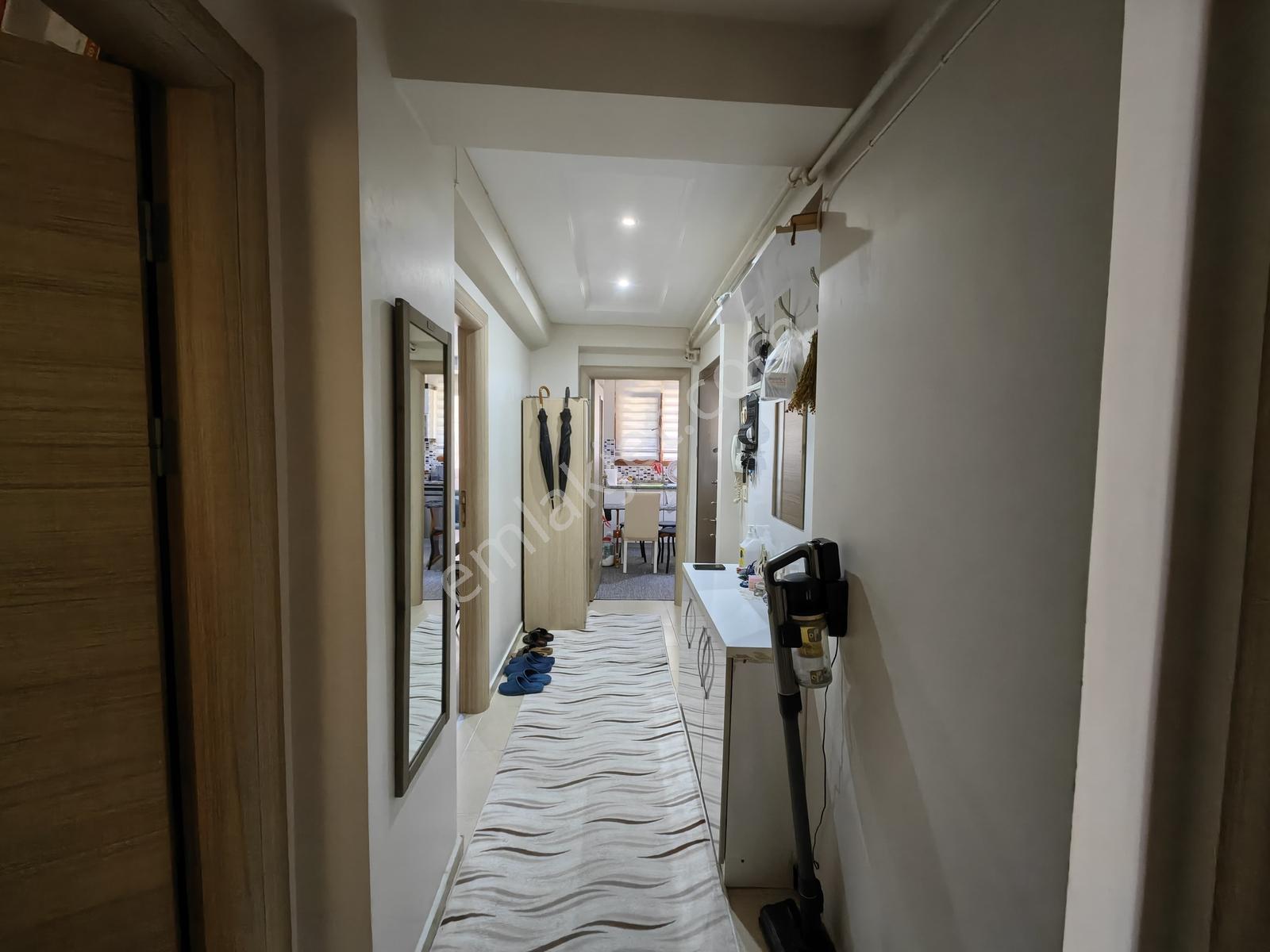 Karşıyaka Cumhuriyet Mahallesinde Satılık 2+1 Daire — fotoğraf 12