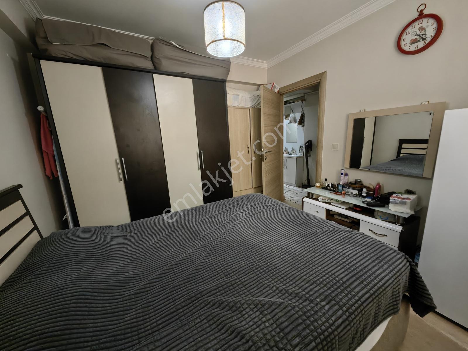 Karşıyaka Cumhuriyet Mahallesinde Satılık 2+1 Daire — fotoğraf 21