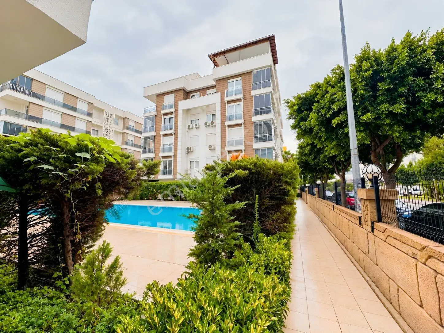 Scala'dan Teraslı Harika Manzaralı Satılık 4+1 — fotoğraf 3