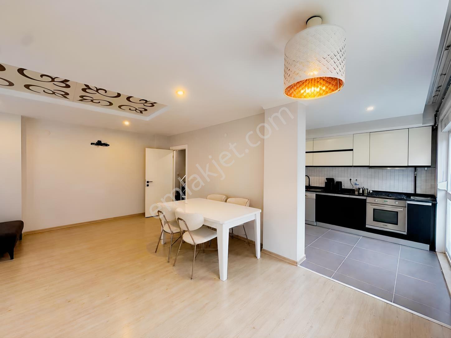 Scala'dan Teraslı Harika Manzaralı Satılık 4+1 — fotoğraf 12