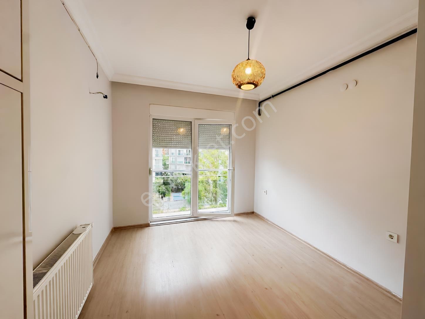 Scala'dan Teraslı Harika Manzaralı Satılık 4+1 — fotoğraf 18