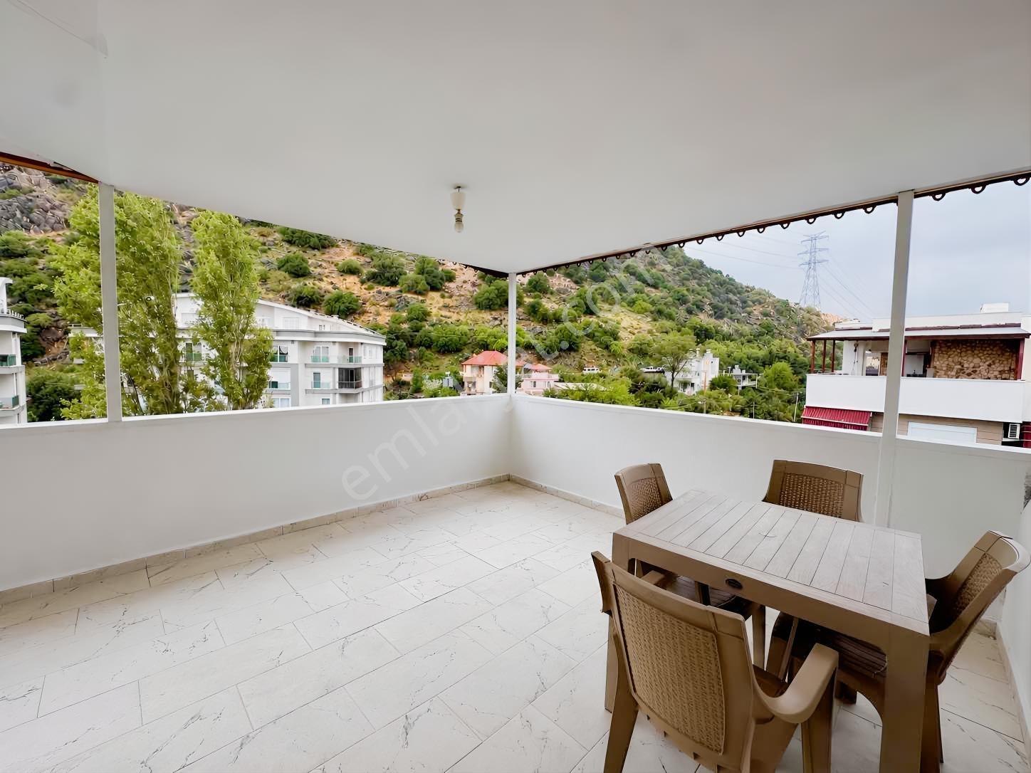 Scala'dan Teraslı Harika Manzaralı Satılık 4+1 — fotoğraf 27