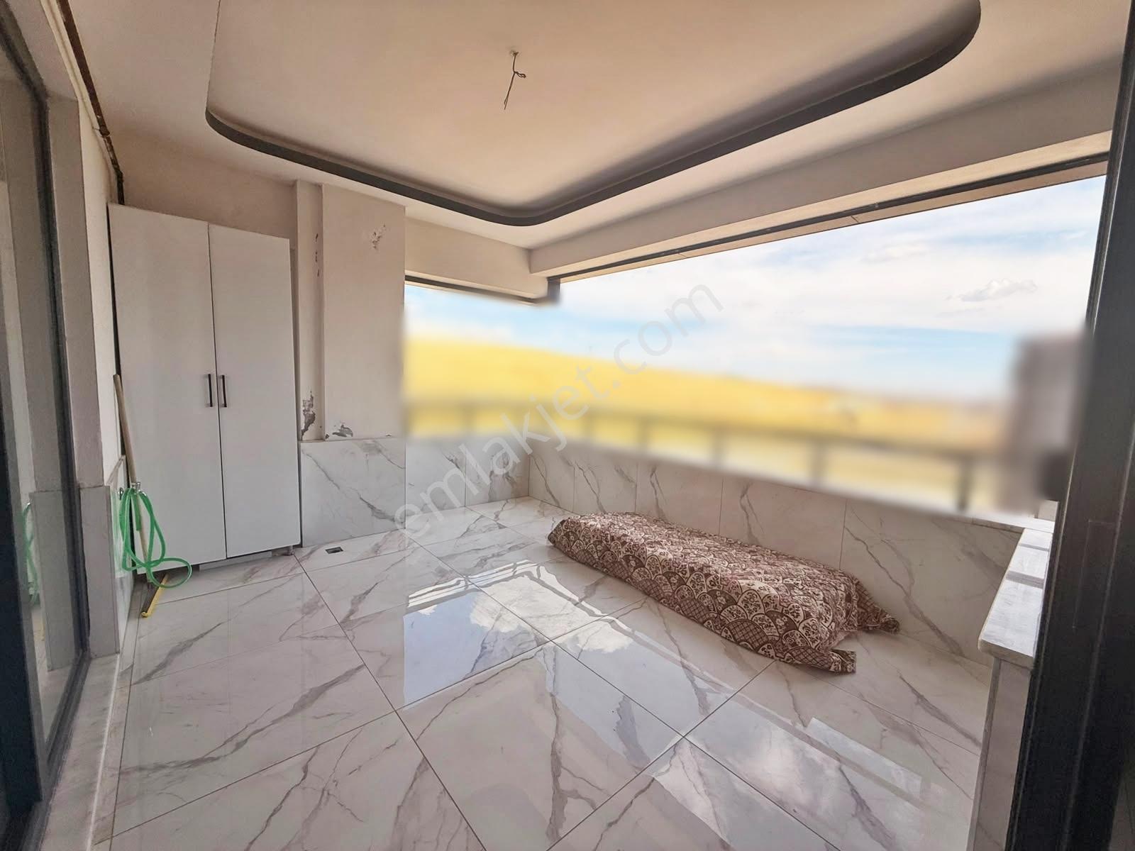 Alpaslan1'de Arakat Masrafsız Geniş Balkon Geniş Oturm Lüx3.5+1 — fotoğraf 8