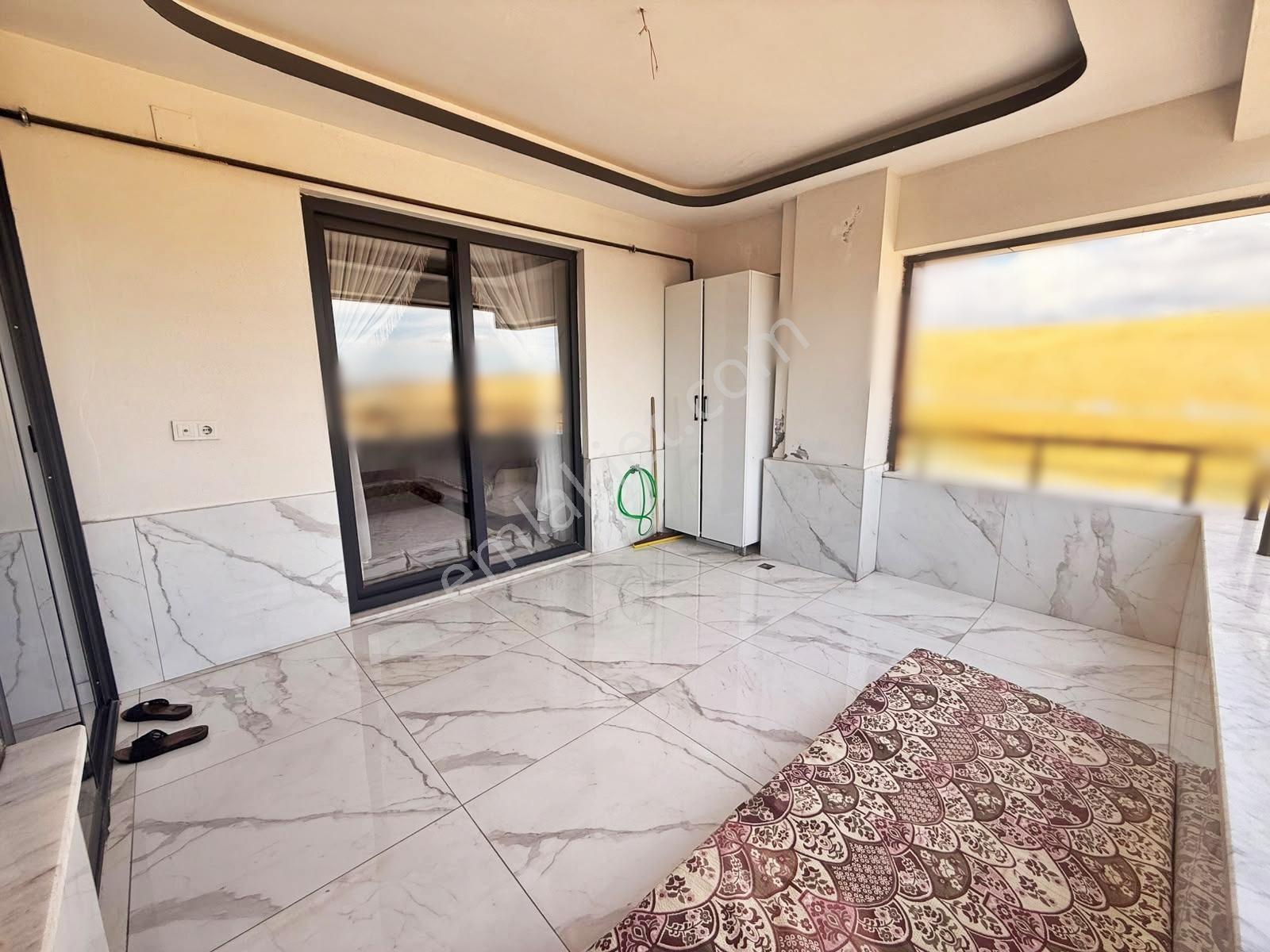 Alpaslan1'de Arakat Masrafsız Geniş Balkon Geniş Oturm Lüx3.5+1 — fotoğraf 9