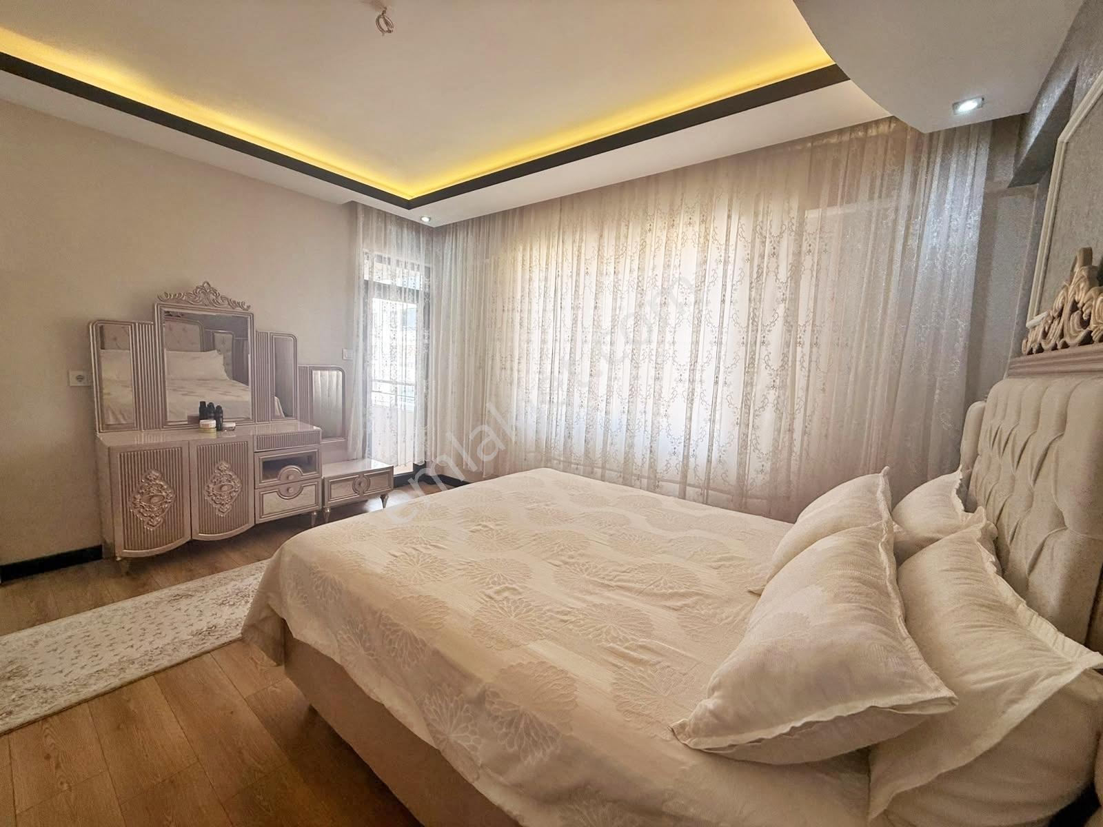 Alpaslan1'de Arakat Masrafsız Geniş Balkon Geniş Oturm Lüx3.5+1 — fotoğraf 18