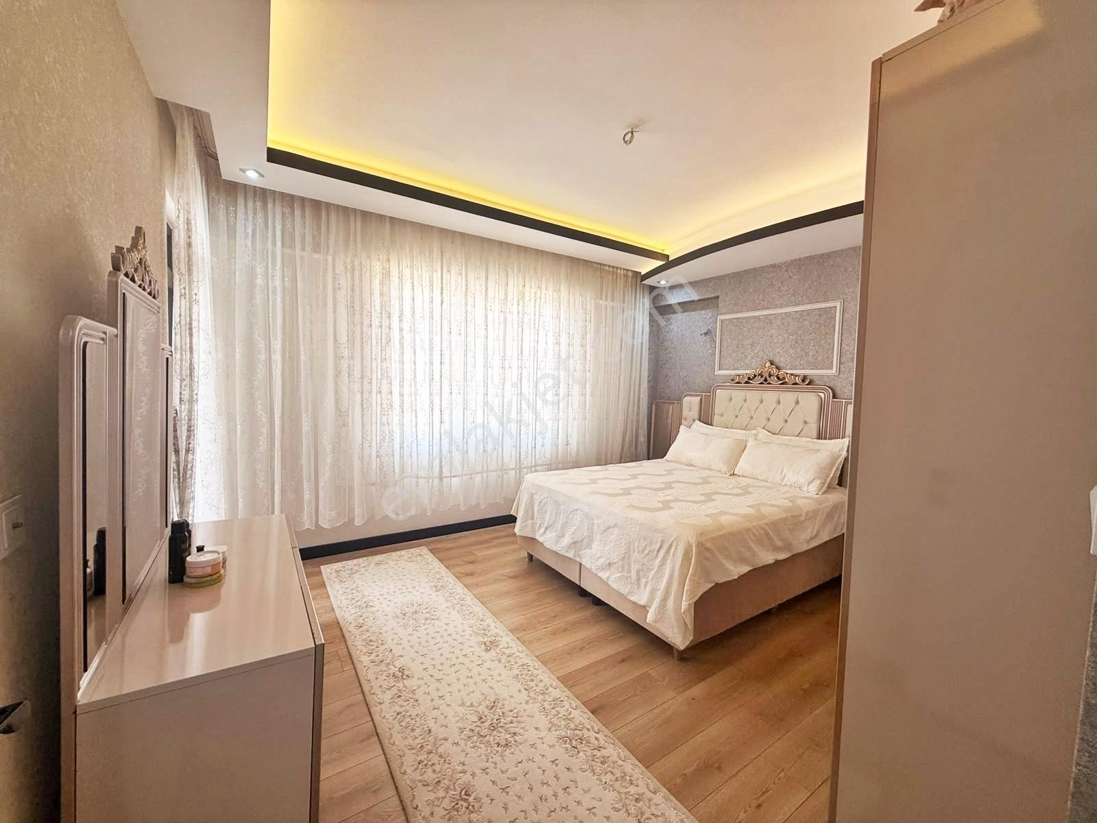 Alpaslan1'de Arakat Masrafsız Geniş Balkon Geniş Oturm Lüx3.5+1 — fotoğraf 19