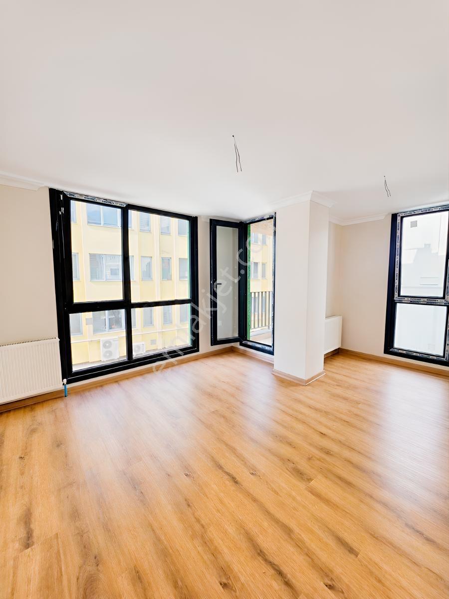 Maltepe Feyzullah Feyzullah Cd. Üzerinde Sıfır 2+1 | 68 M² Net