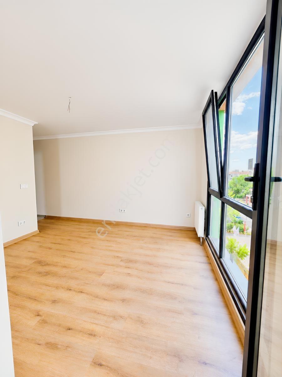 Maltepe Feyzullah Feyzullah Cd. Üzerinde Sıfır 2+1 | 68 M² Net — fotoğraf 3