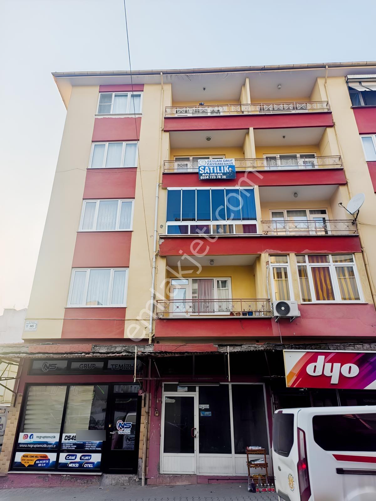 1.oruçgazi Mah.de Satılık 3+1 Ara Kat Daire — fotoğraf 3