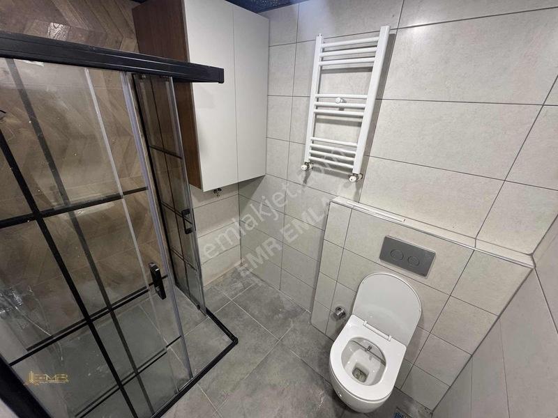 Emr'den Cadde Üzeri Göl Manzaralı 2+1 Lüks Satılık Daire — fotoğraf 14