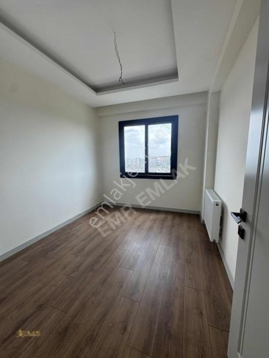 Emr'den Cadde Üzeri Göl Manzaralı 2+1 Lüks Satılık Daire — fotoğraf 22