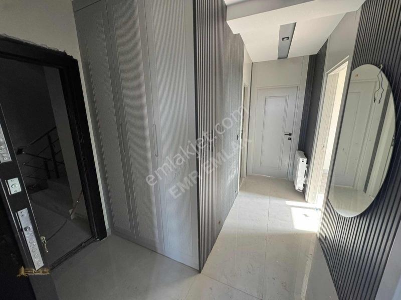 Emr'den Cadde Üzeri Göl Manzaralı 2+1 Lüks Satılık Daire — fotoğraf 31
