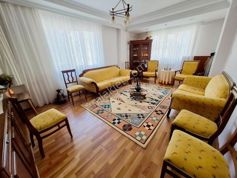 Karaman Akkonak Gezek Yatağı Cami Yakını Satılık Geniş 3+1 Daire — fotoğraf 5