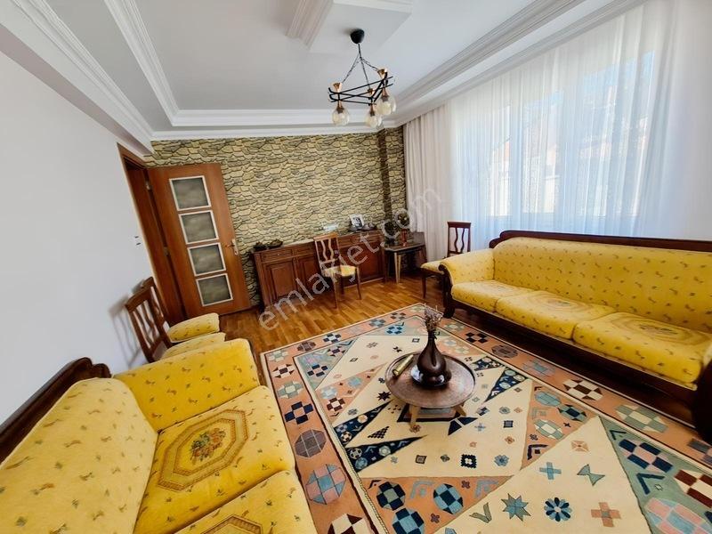Karaman Akkonak Gezek Yatağı Cami Yakını Satılık Geniş 3+1 Daire — fotoğraf 6