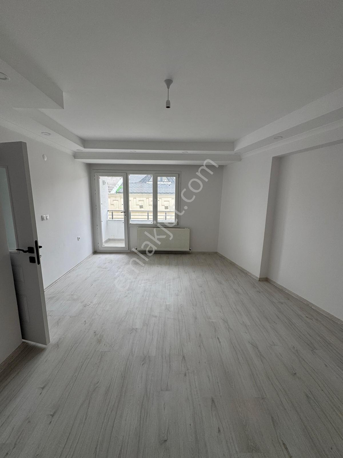 Family' Den Mahmutbey Caddesinde 2+1 Satılık Sıfır Lüx Daire — fotoğraf 3