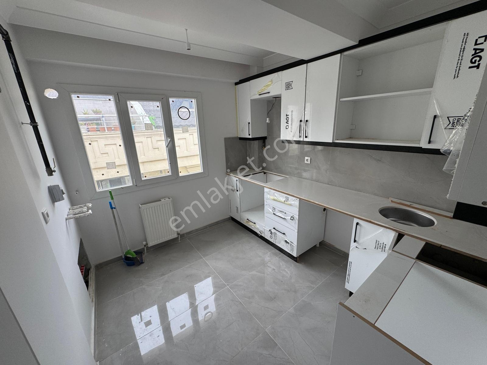Family' Den Mahmutbey Caddesinde 2+1 Satılık Sıfır Lüx Daire — fotoğraf 8