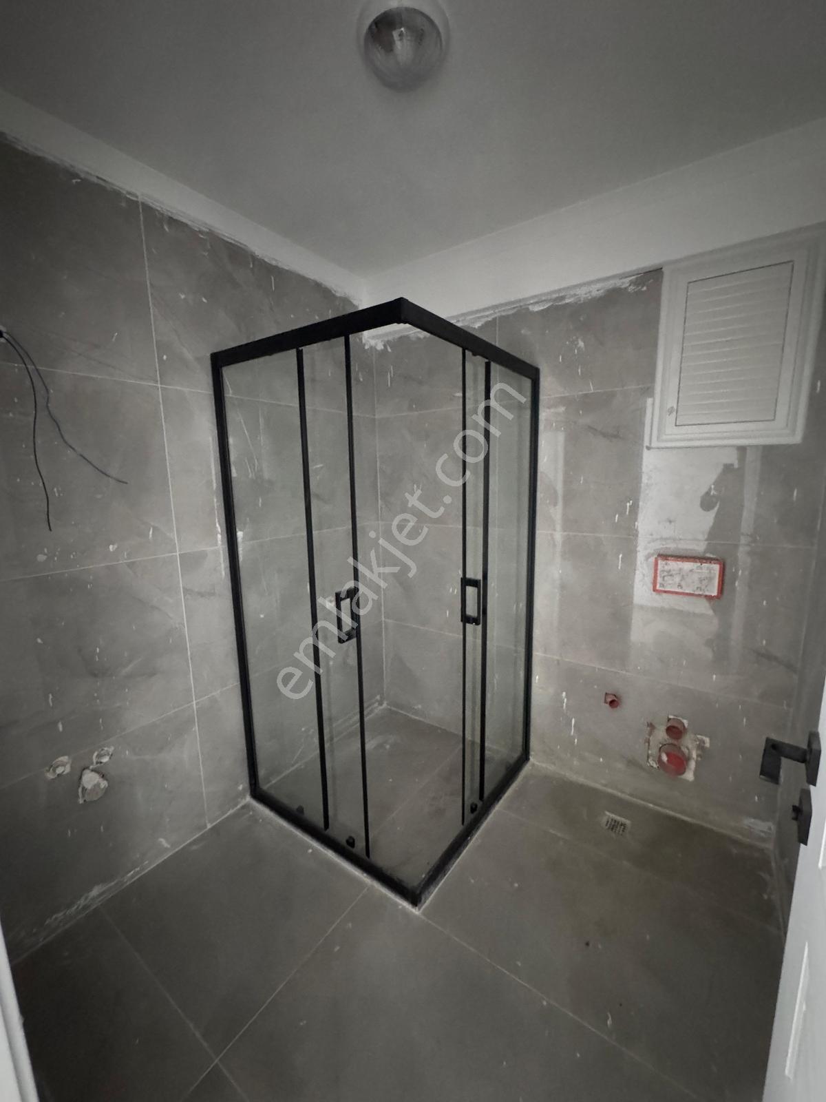 Family' Den Mahmutbey Caddesinde 2+1 Satılık Sıfır Lüx Daire — fotoğraf 15