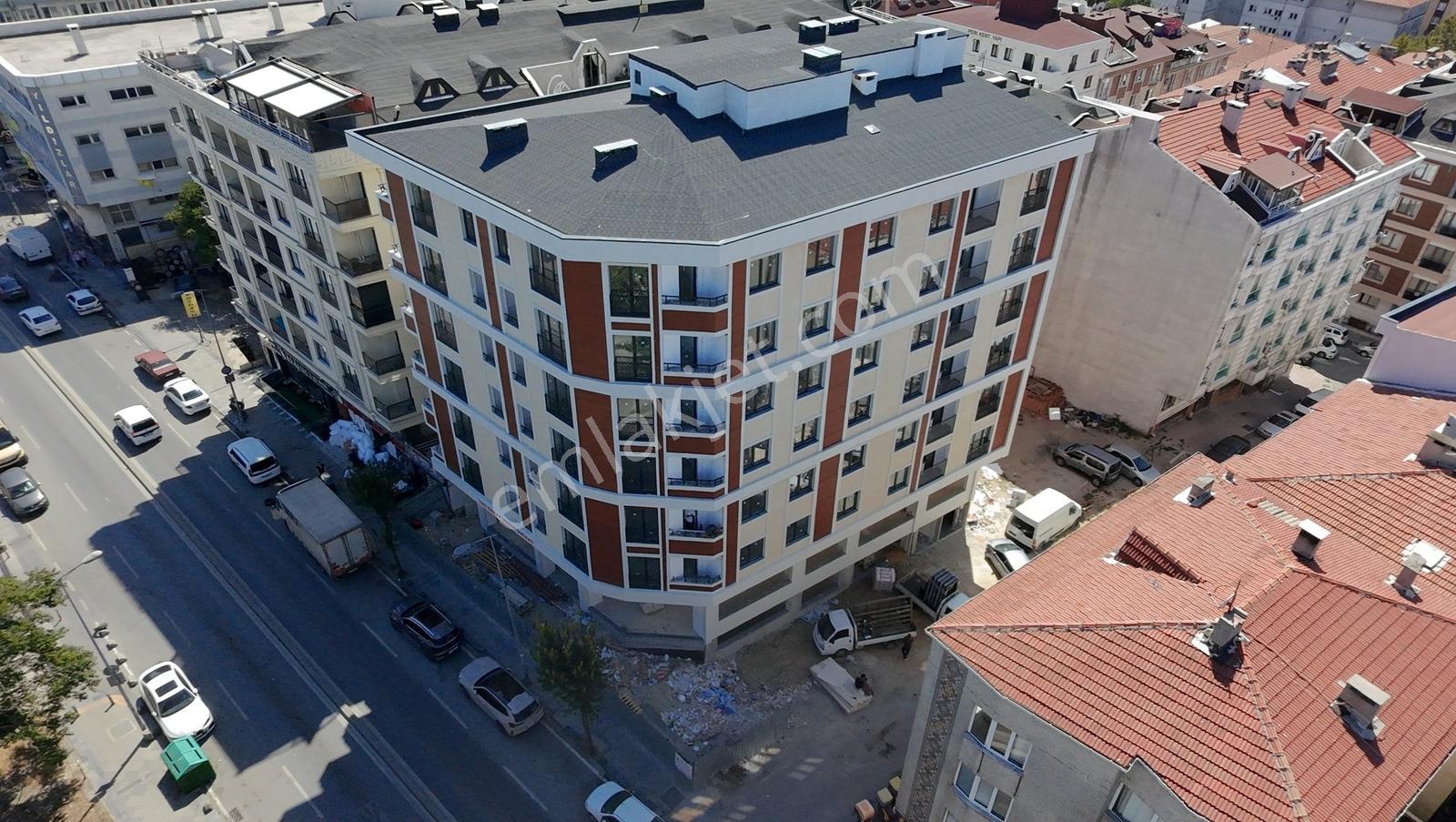 Family' Den Mahmutbey Caddesinde 2+1 Satılık Sıfır Lüx Daire — fotoğraf 24