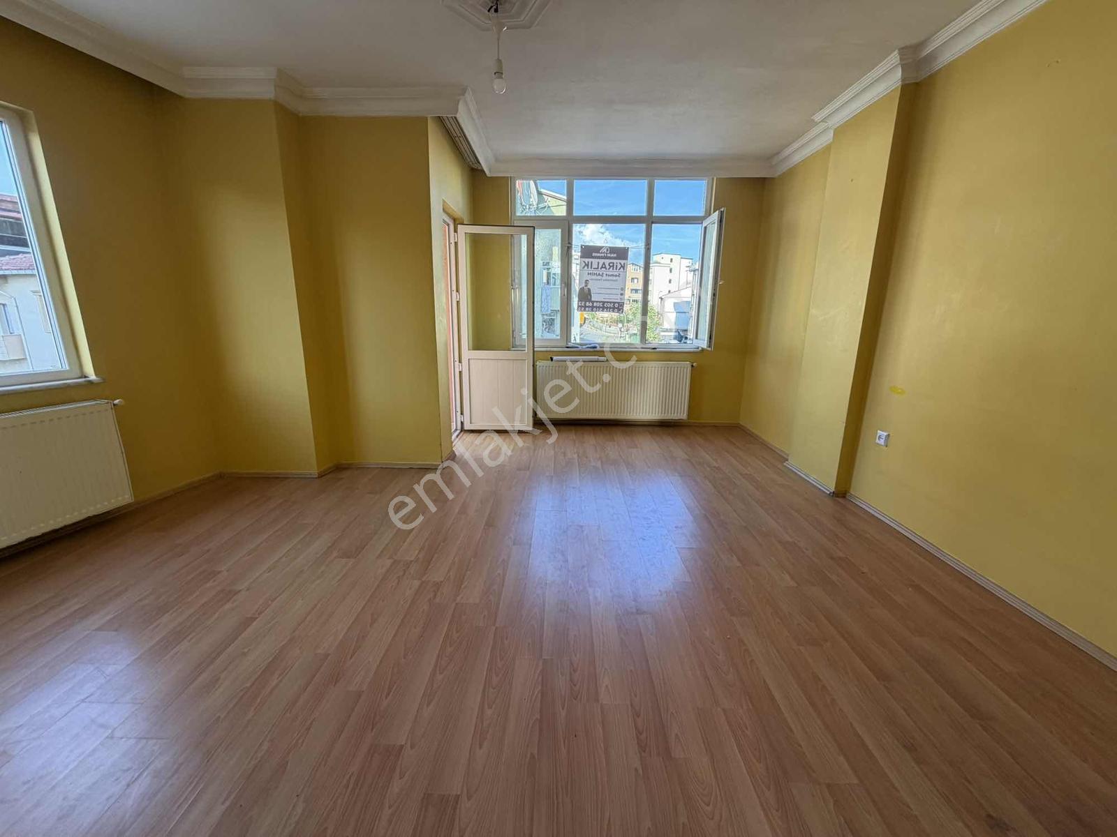 Ümraniye Ademyavuz Metroya 5dk 1+1 Arakat 65m2 Satılık Daire!! — fotoğraf 3