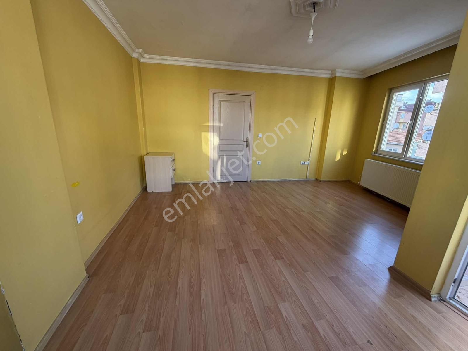 Ümraniye Ademyavuz Metroya 5dk 1+1 Arakat 65m2 Satılık Daire!! — fotoğraf 9