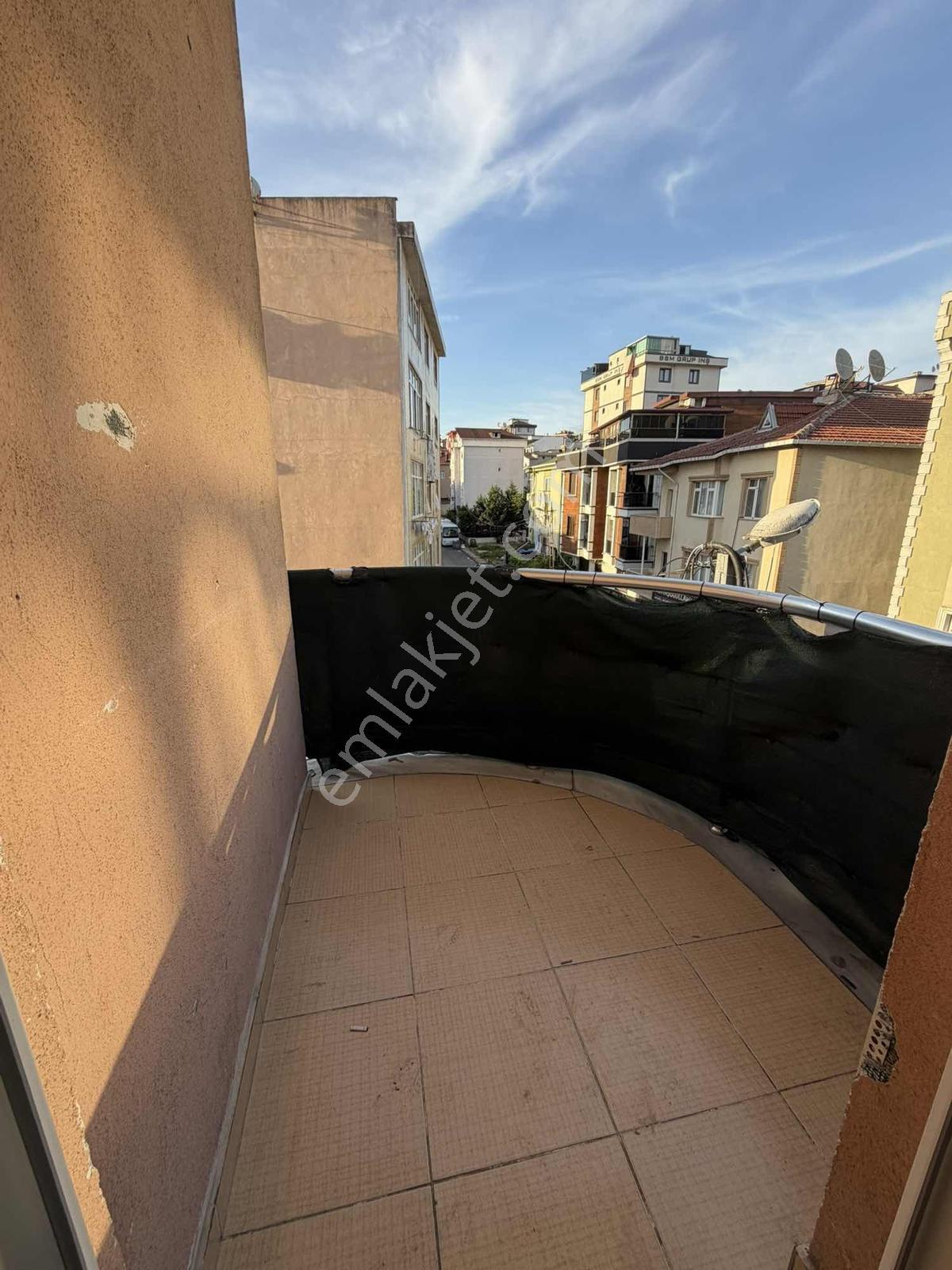 Ümraniye Ademyavuz Metroya 5dk 1+1 Arakat 65m2 Satılık Daire!! — fotoğraf 12