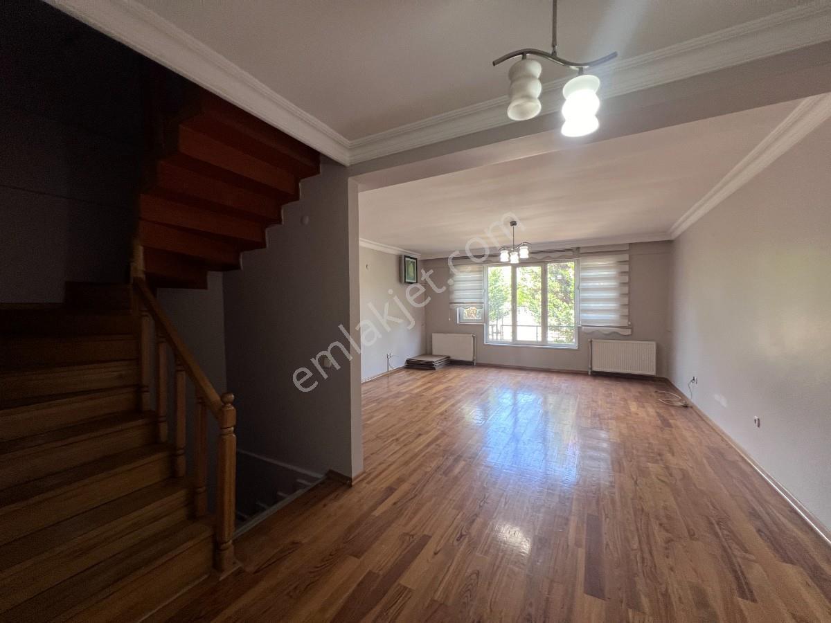 Küçükçekmece Halkalıda Marmaraya 5dk 4+2 Fourlex Satılık Villa — fotoğraf 2