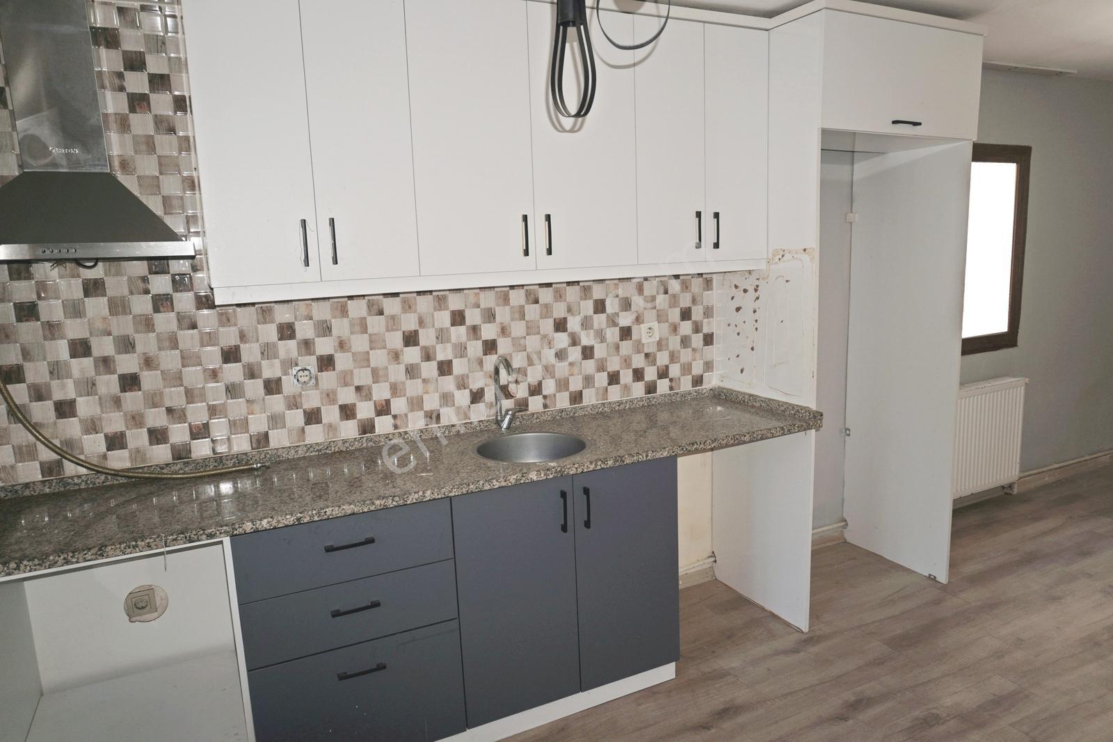 Evka 2 De Satılık 3+1 Çift Mutfaklı+çift Banyolu Çiğliserkan Dan — fotoğraf 3
